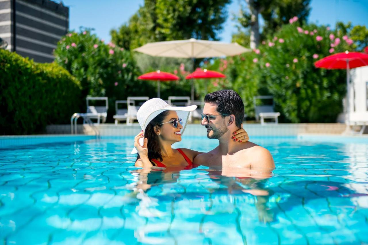 קאטוליקה Hotel Ines מראה חיצוני תמונה