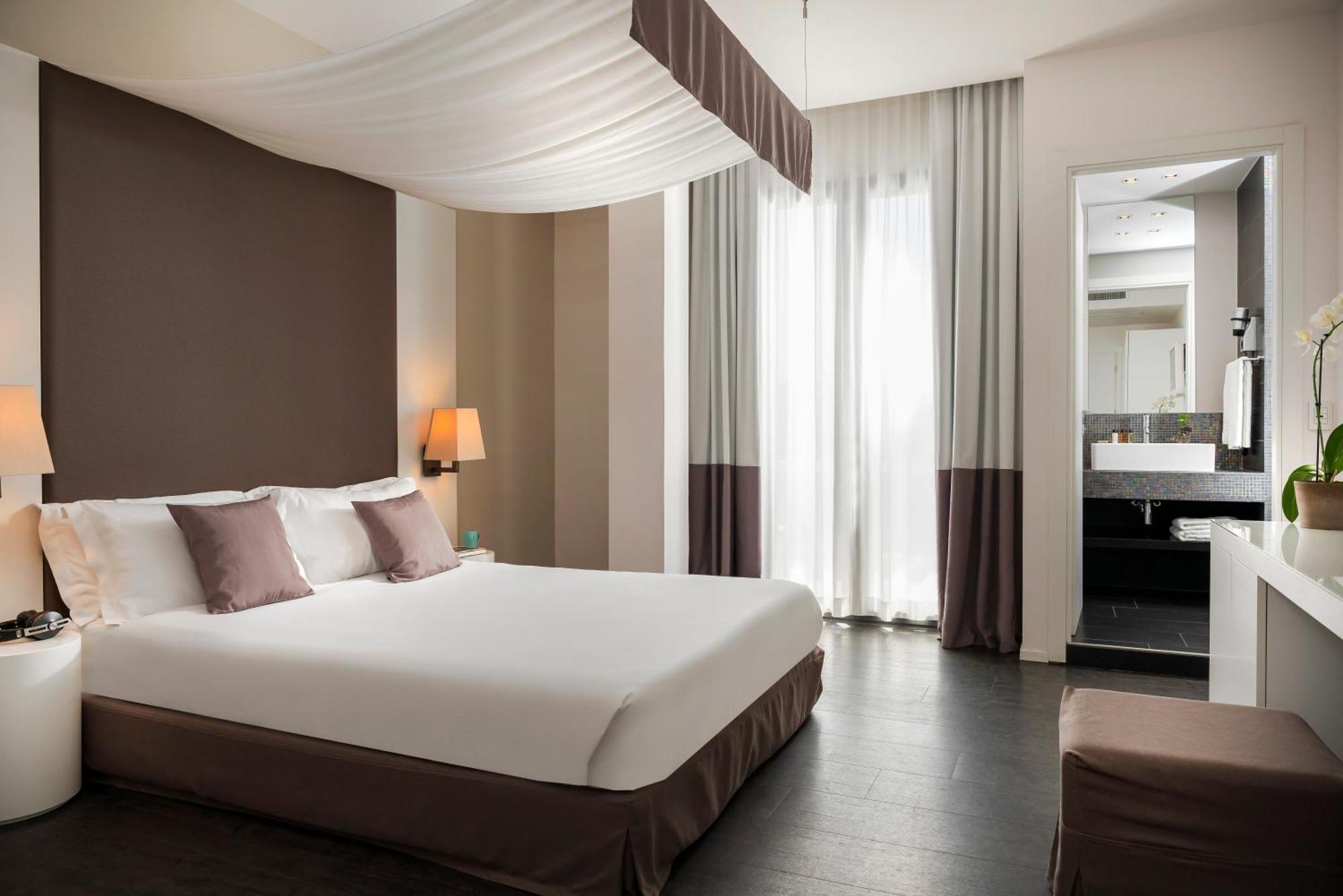 קאטוליקה Hotel Ines מראה חיצוני תמונה