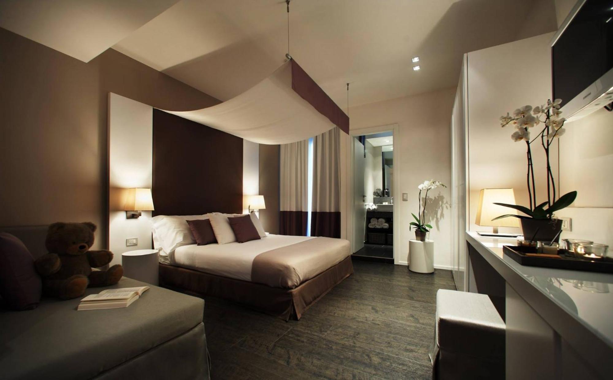 קאטוליקה Hotel Ines מראה חיצוני תמונה